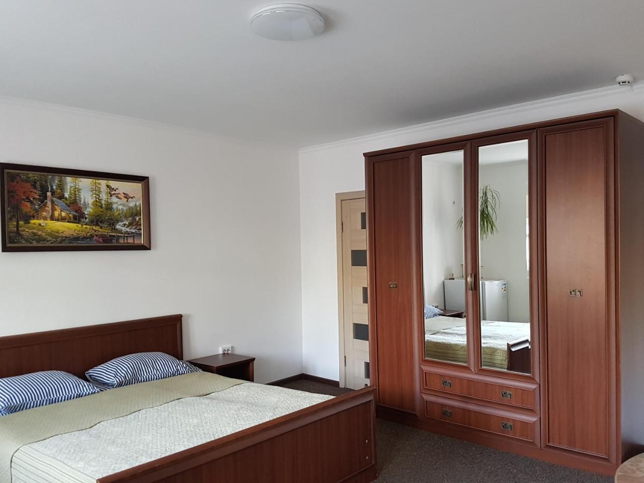 Apartments Like Hotel TTchernivtsi Extérieur photo